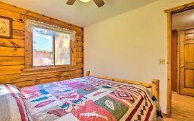 Pet-Friendly Warrens Cabin With Fire Pit!